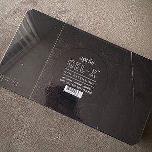 Gel-X Nail Extensions - natural round short